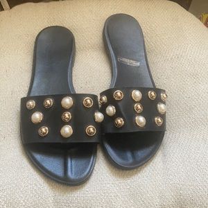 Black sandals with gold and white pearls size 8 1/2 women’s